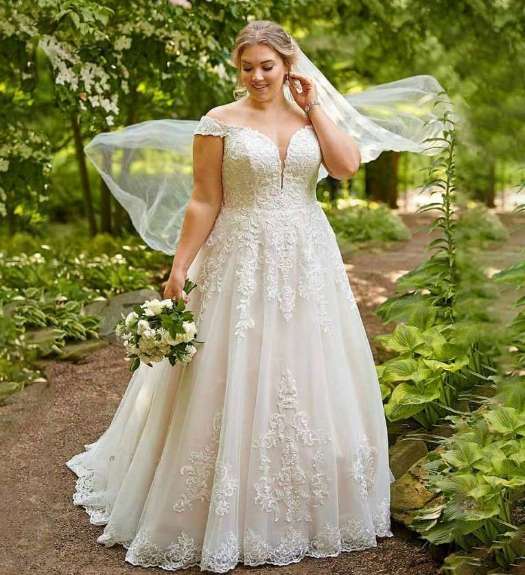 Off-shoulder Wedding Dresses for Chubby Brides